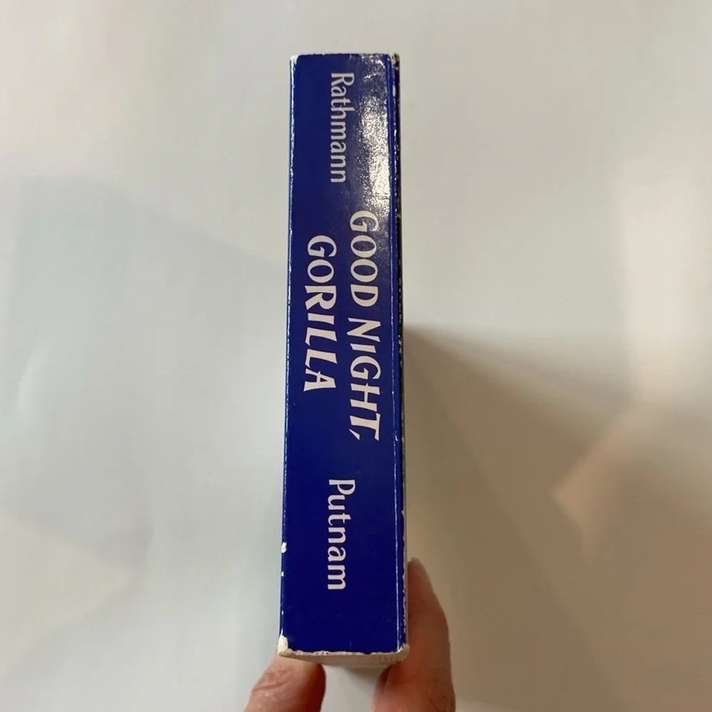 2for$10 Good night, Gorilla Book - Picture 5 of 5